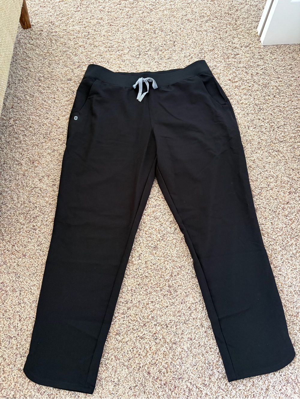 Figs Michele scrub pant, black, XL tall